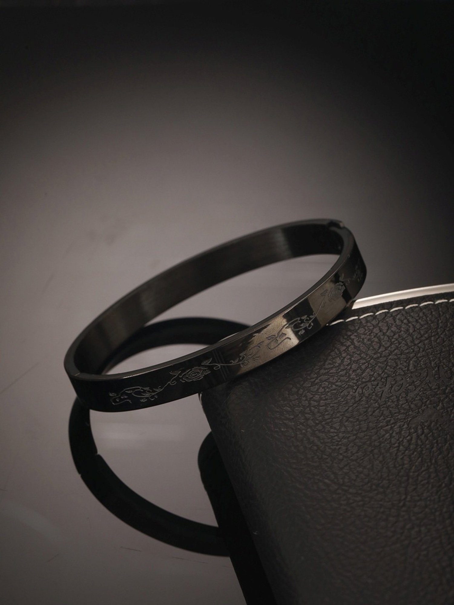 Aatmana Men Black Stainless Steel Rose Print Kada Bracelet