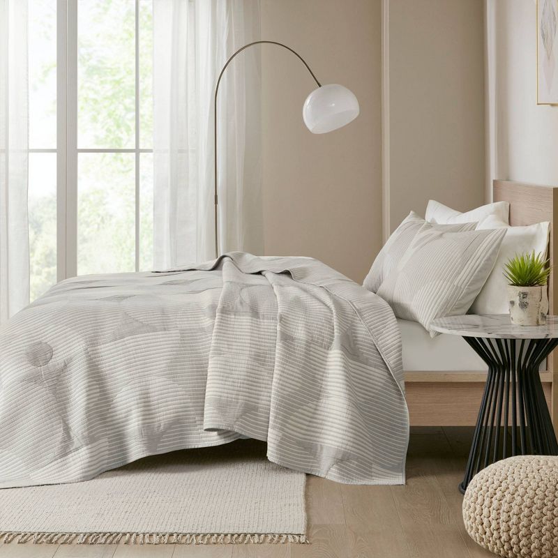 Full/Queen Laos Lily Coverlet Gray - Vera Bradley