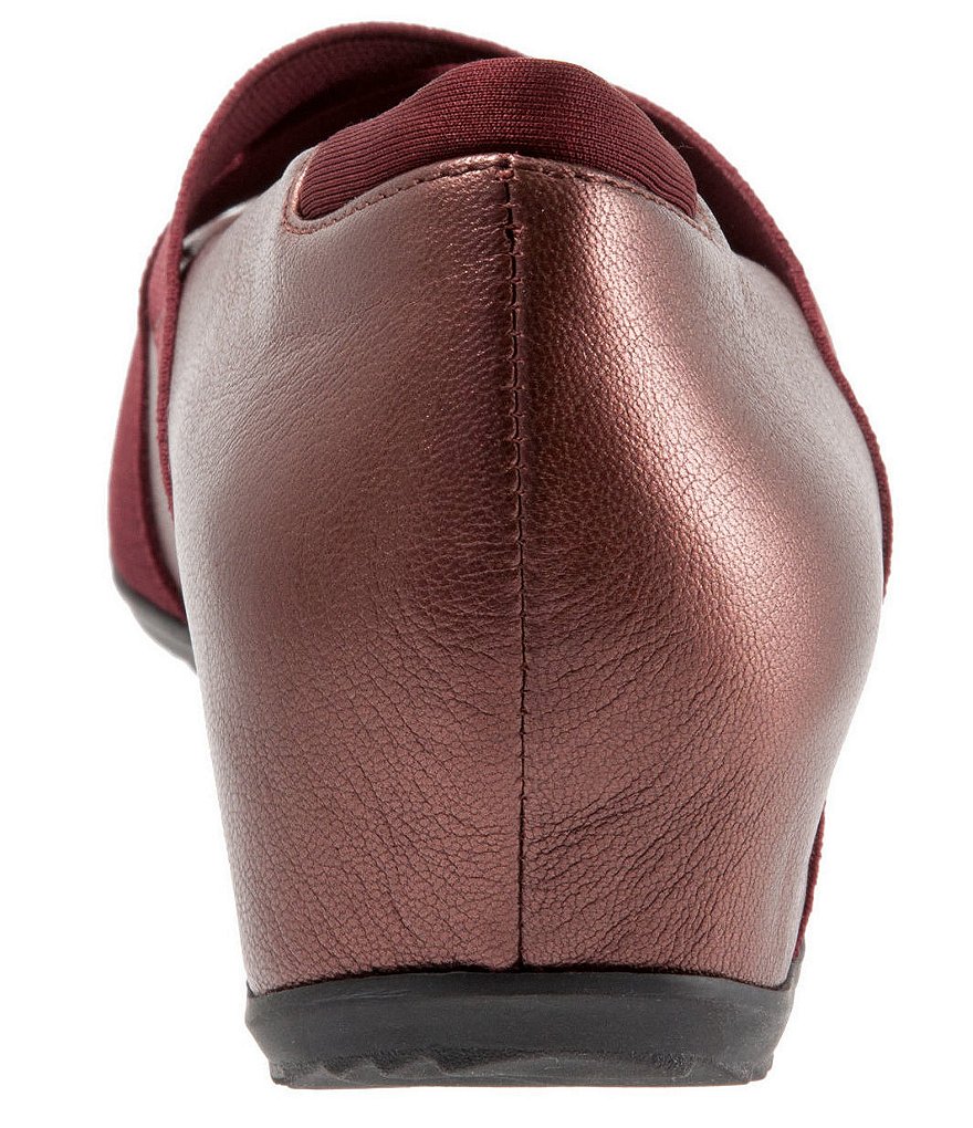 SoftWalk Waverly Leather Criss Cross Elastic Strap Slip-Ons