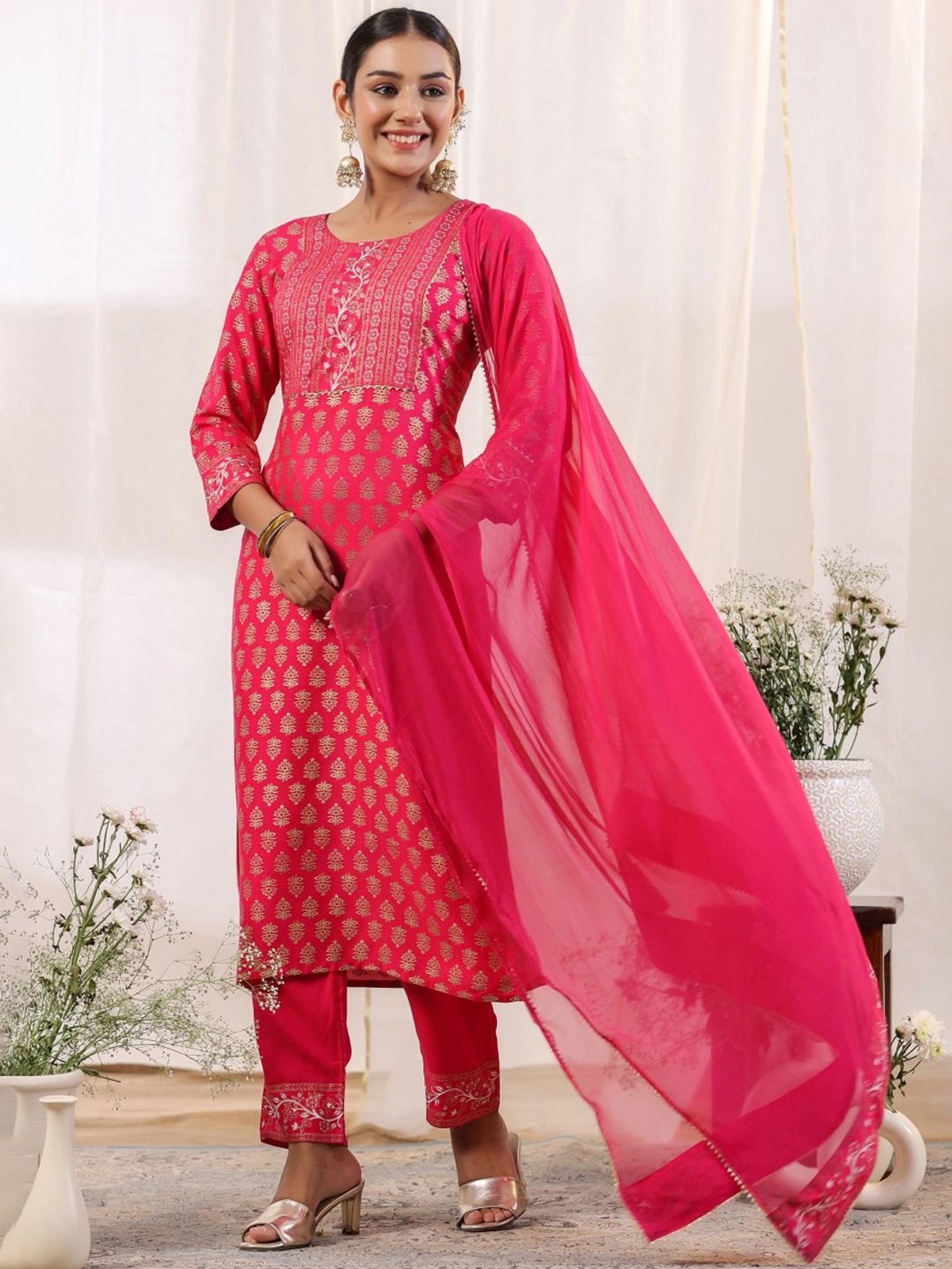 Anubhutee Pink Woven Pattern Kurta Pant Set With Dupatta