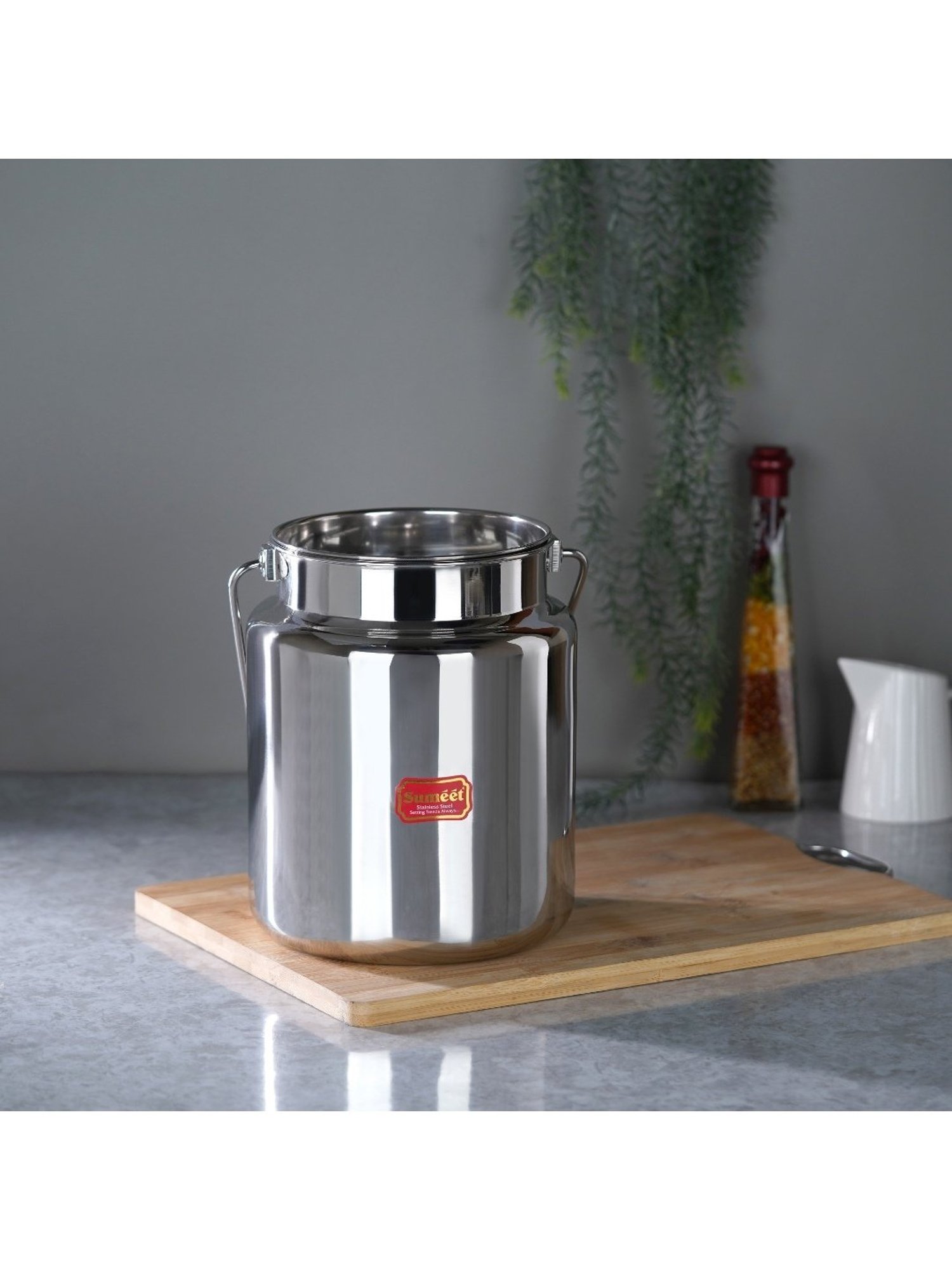 COLE & MASON White & Beige Ceramic Pourer - Set of 1