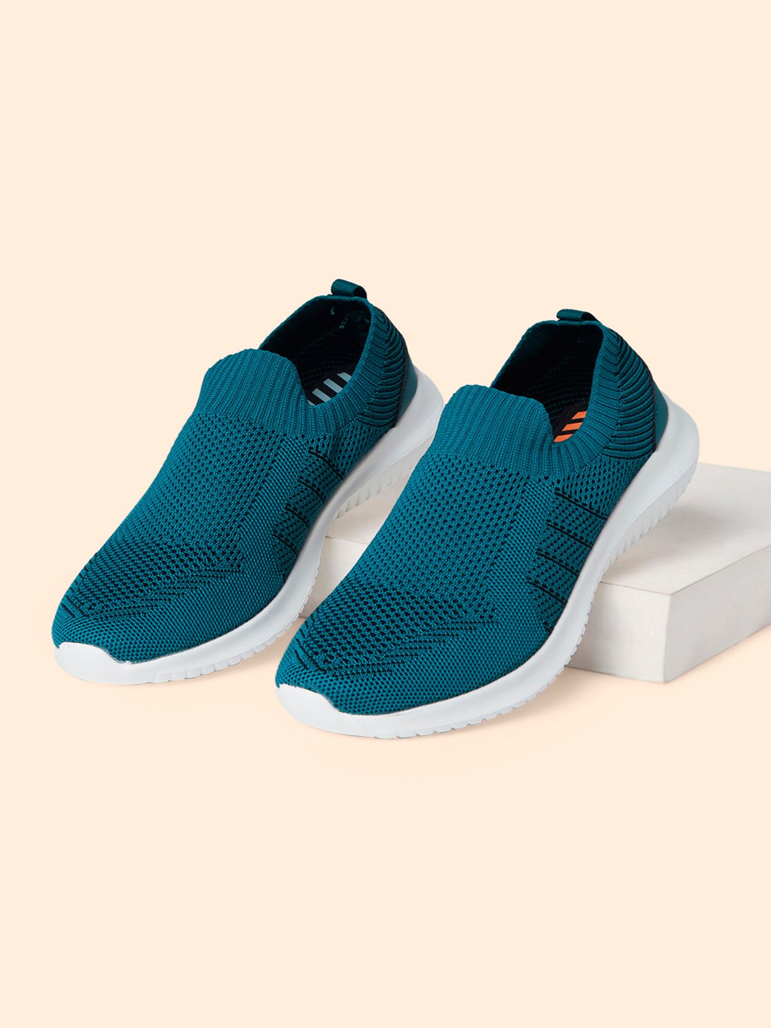 Ajile by Pantaloons Men's Teal Walking Shoes