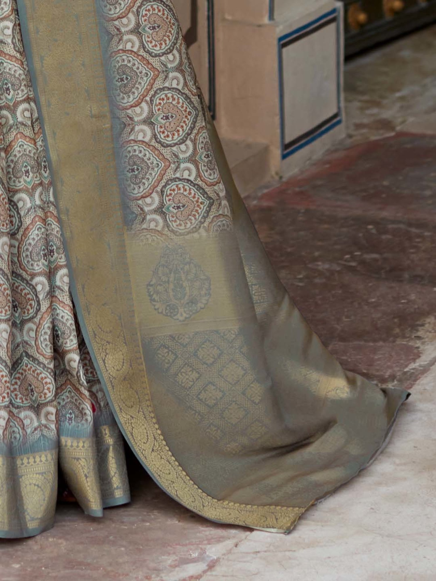 Saree Mall Grey Woven Saree With Unstitched Blouse