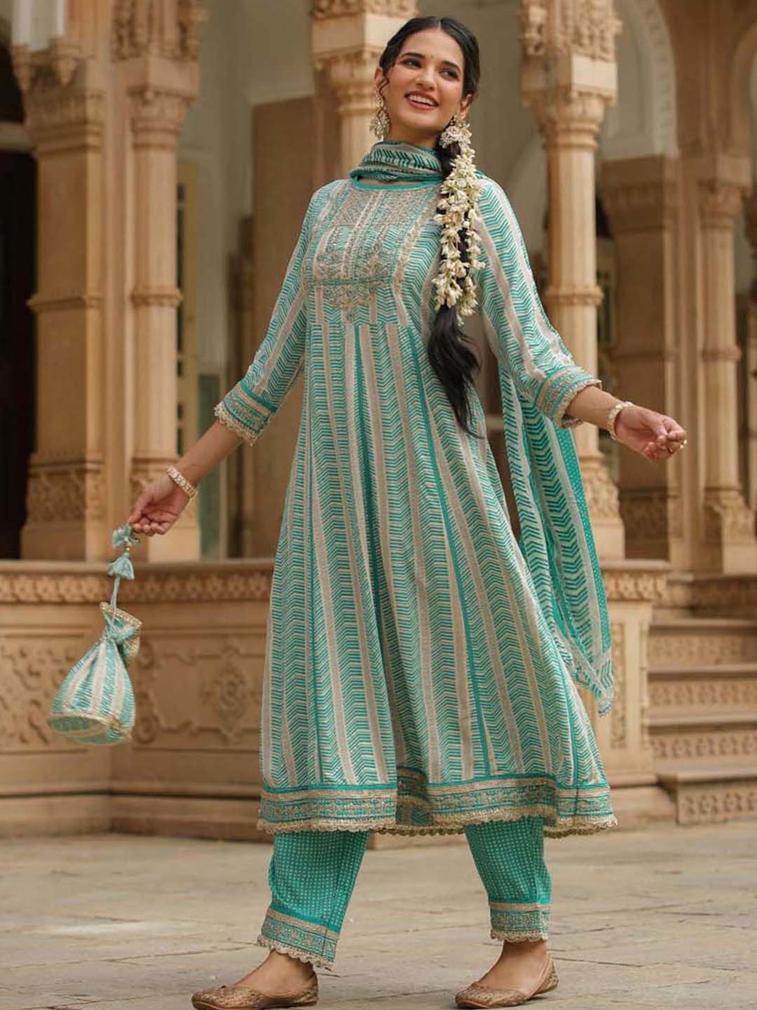 SCAKHI Green Embroidered Kurta Pant Set With Dupatta & Potli