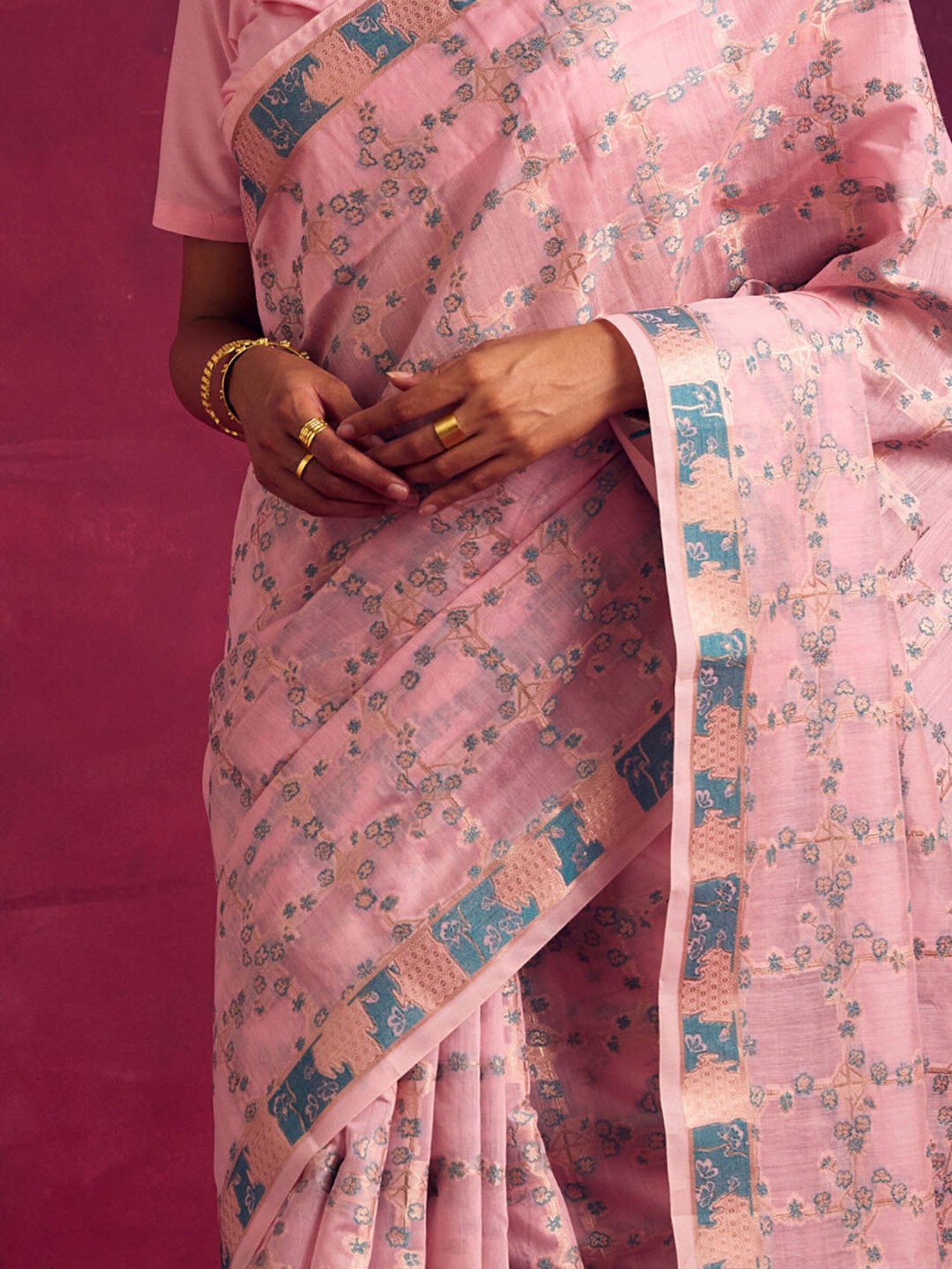 Abhishti Pink Woven Saree Without Blouse