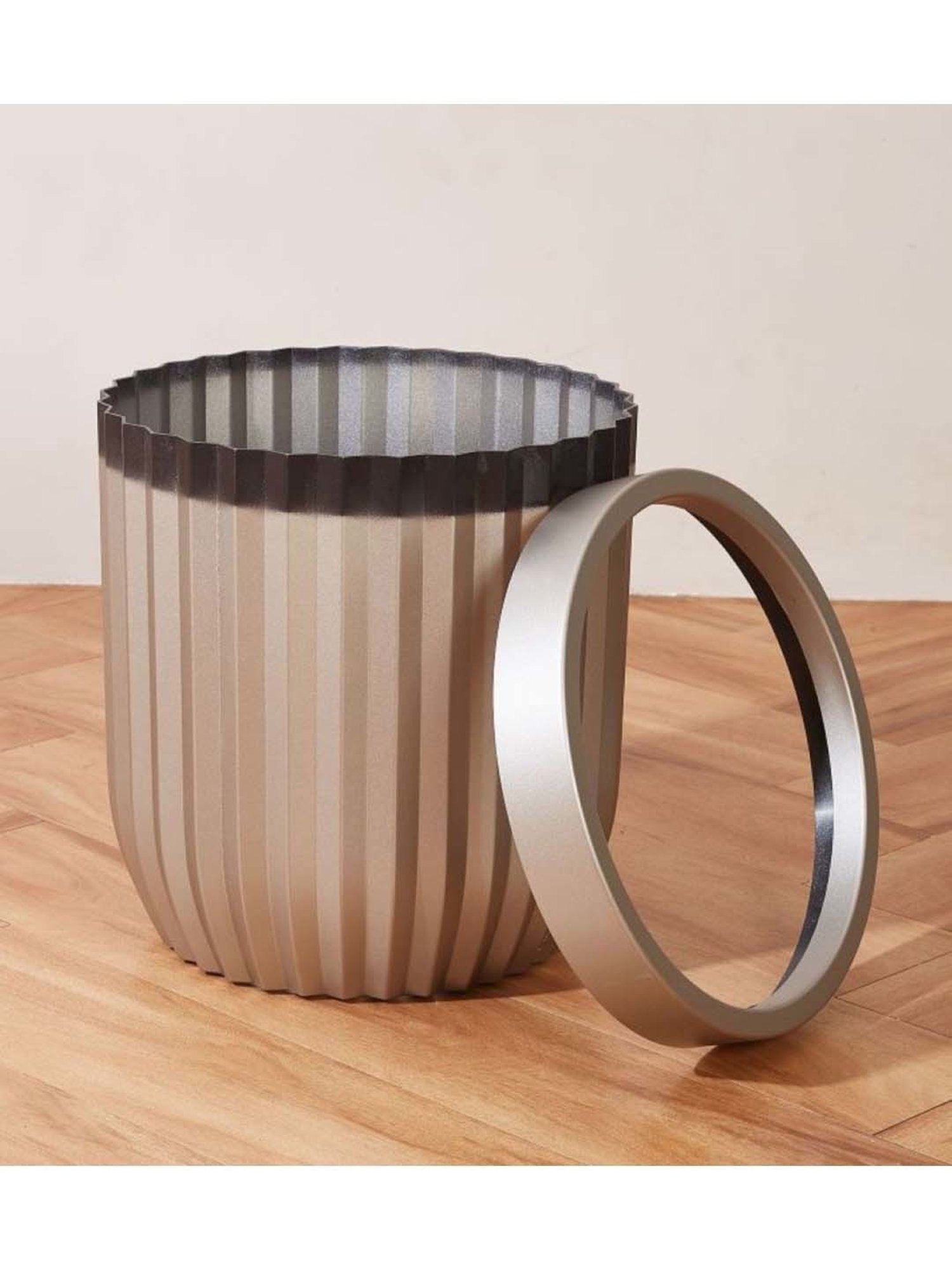 TAYHAA White Ceramic Leaf Shape Vase