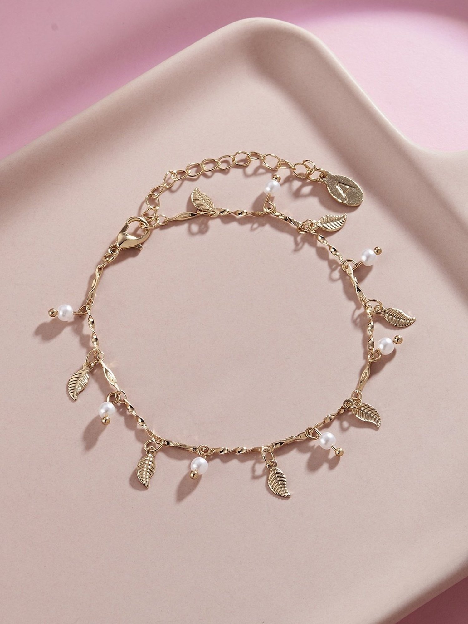 Accessorize London Gold and Leaf Anklet