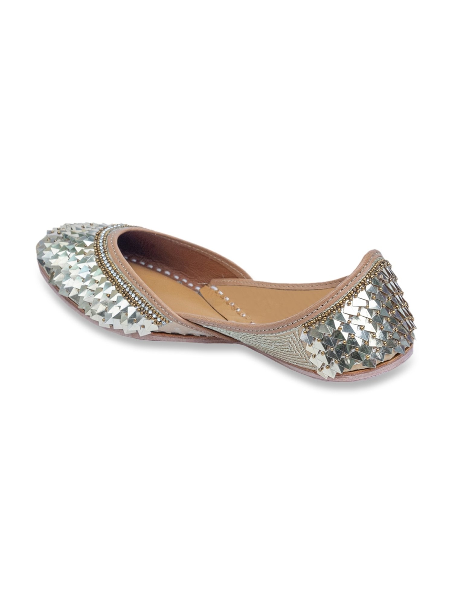 NR by Nidhi Rathi Women's Silver Ethnic Juttis