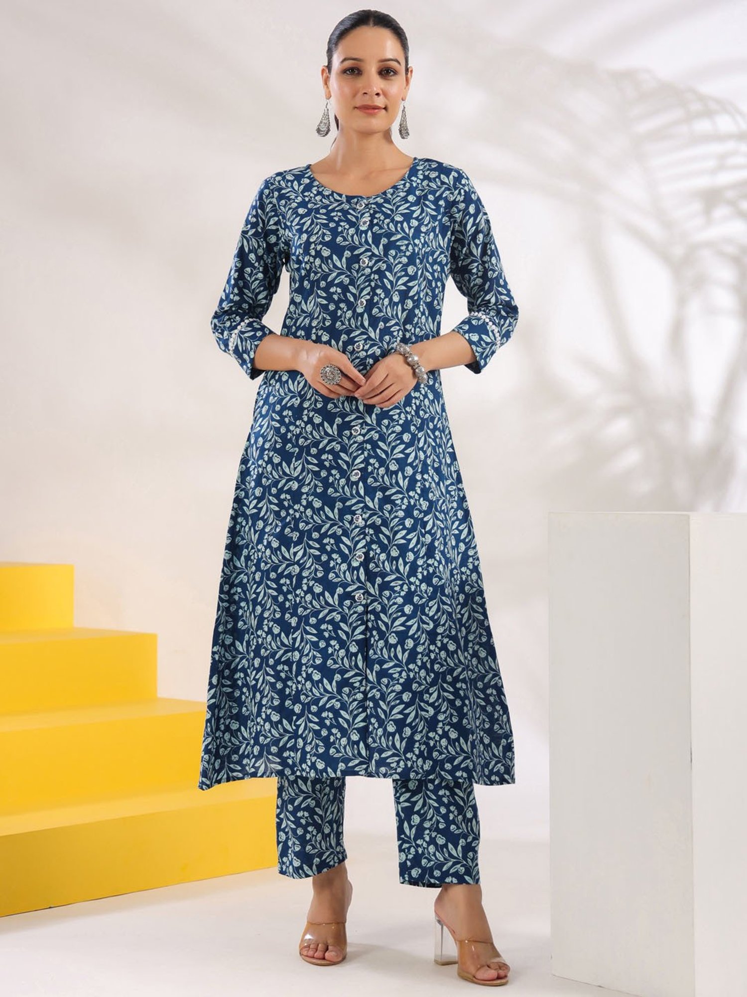 Yufta Blue Floral Print Kurta Pant Set