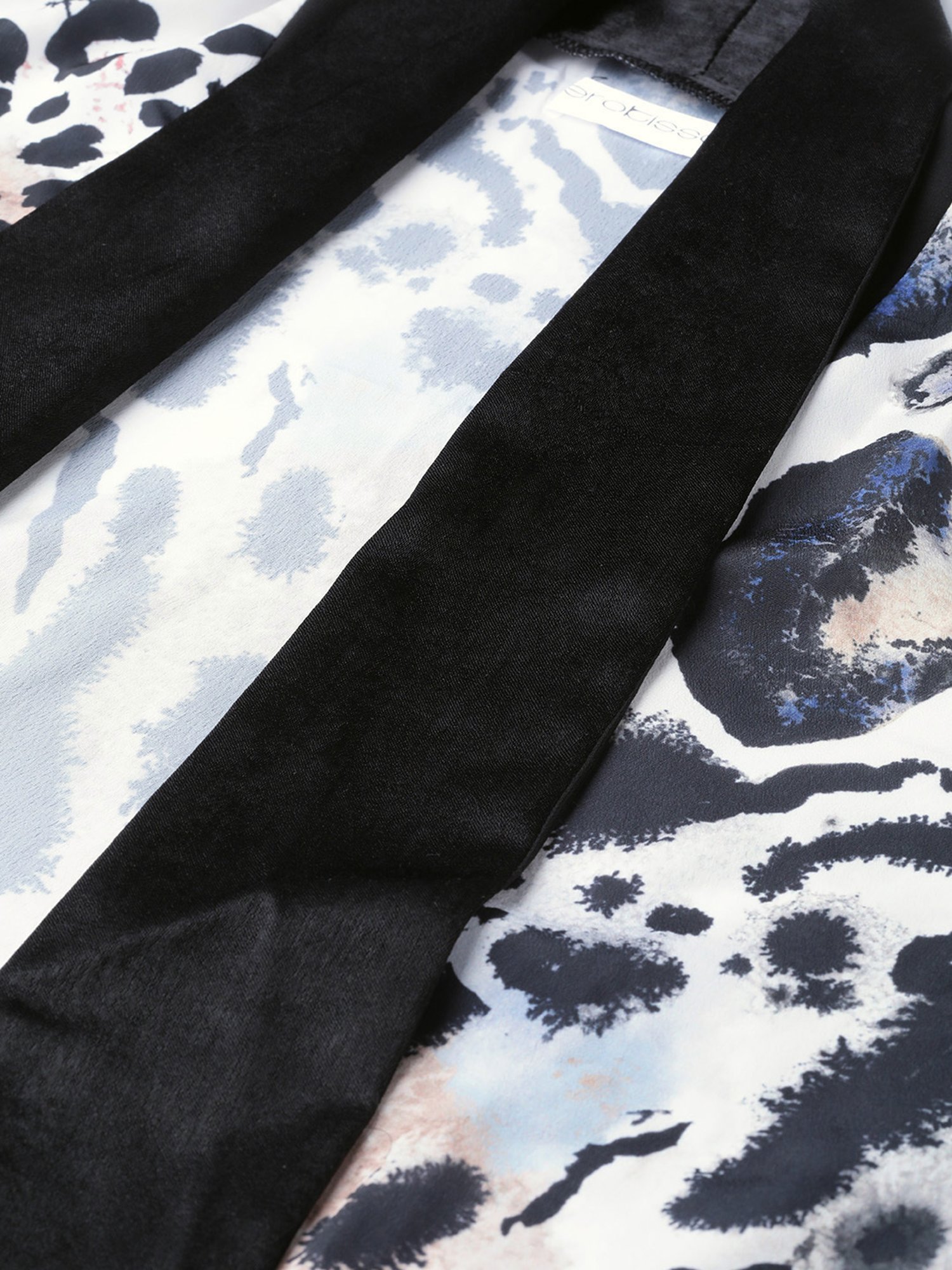 Erotissch Off-White & Black Animal Print Lounge Jacket