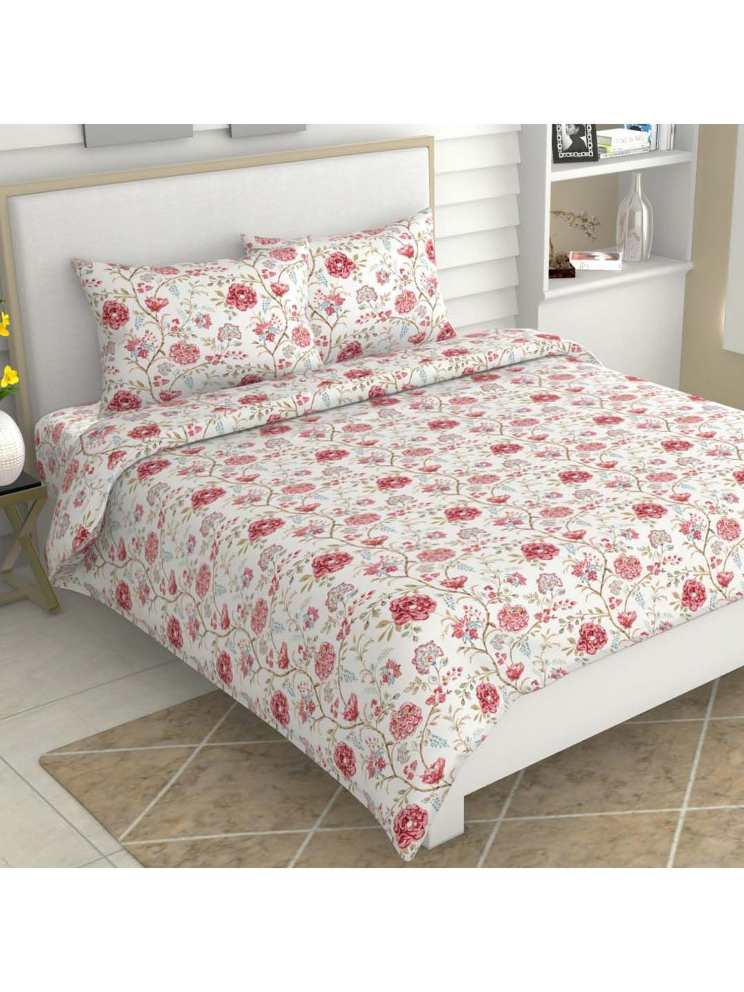 Haus & Kinder Red Cotton 186 TC King Bedsheet with 2 Pillow Covers