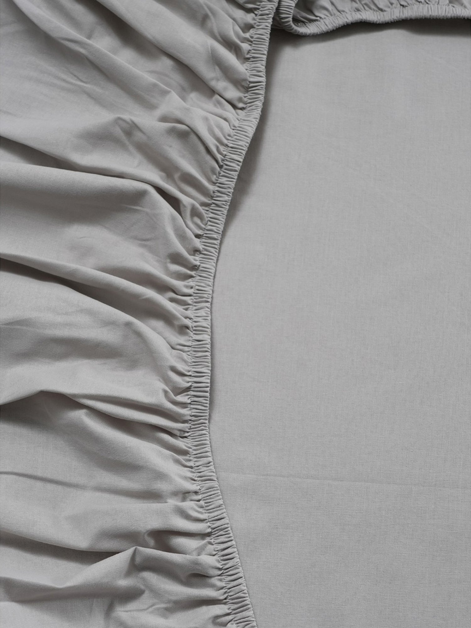 Maspar Colorart Eden Alloy Grey 144 TC Cotton Double Fitted Bed Sheet With 2 Pillow Covers