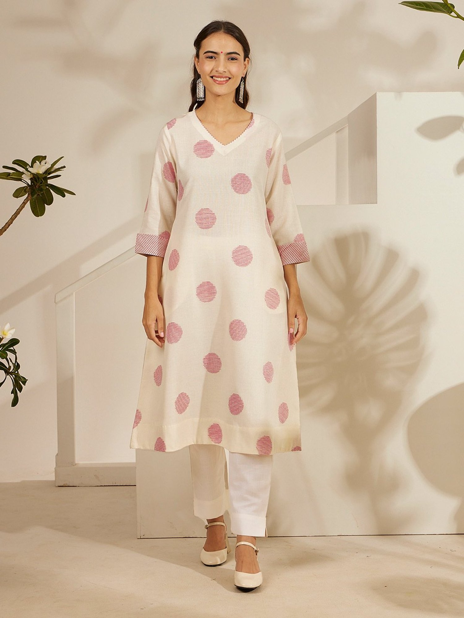 Daali Cream Poly Linen Slub V Neck 3/4 Sleeves Summery Whites Kurta with Two Pockets