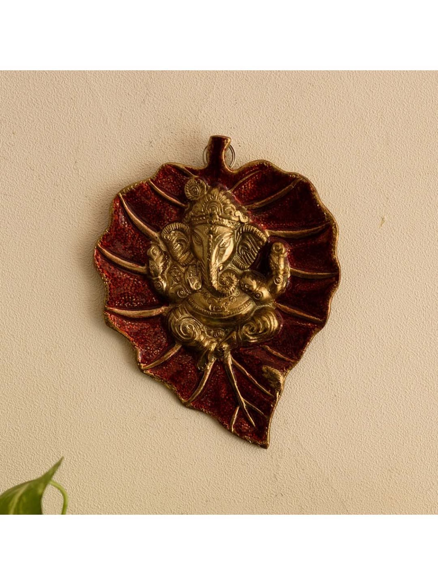eCraftIndia Lord Ganesha on Red Leaf