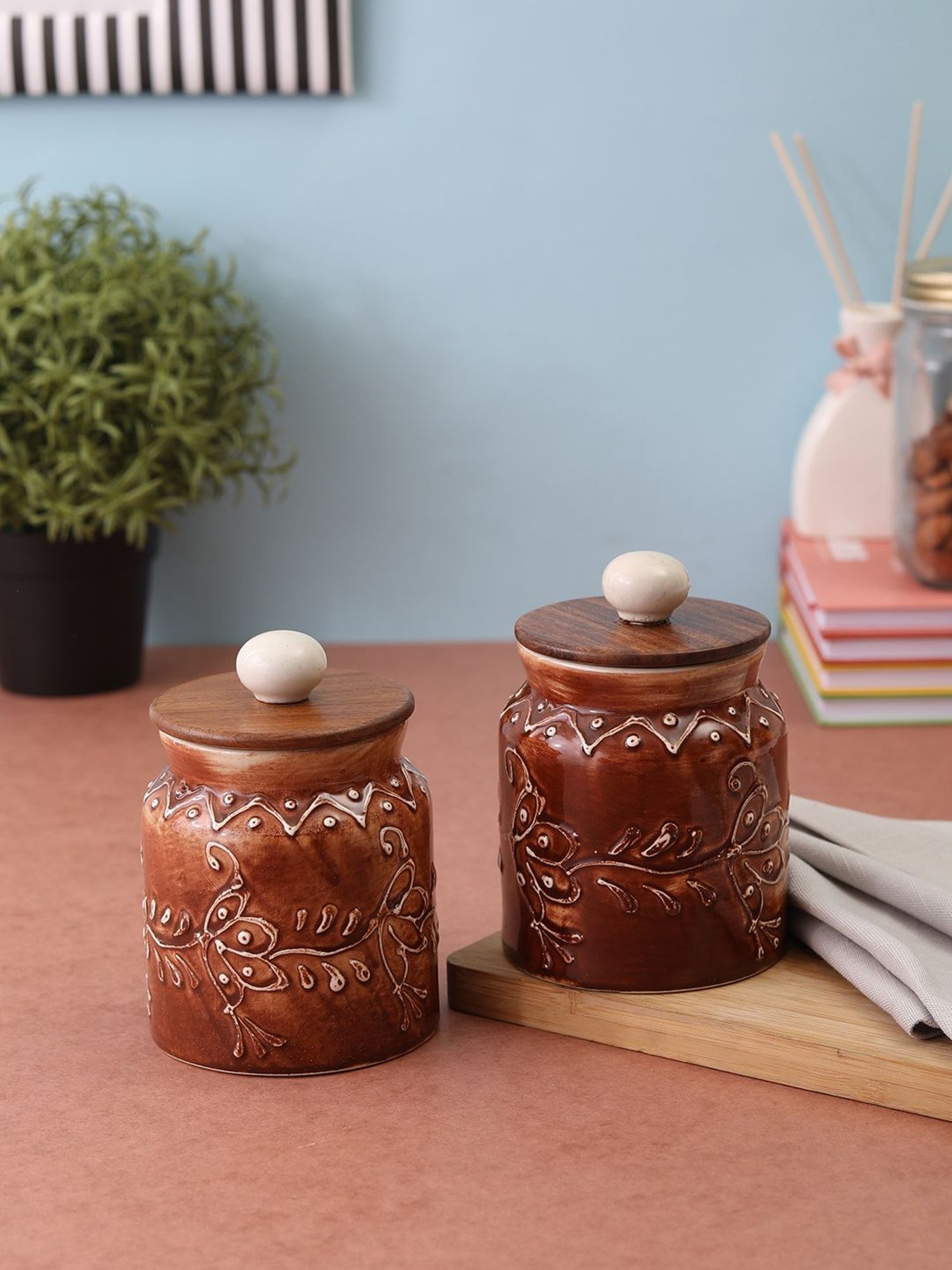 VarEesha Brown Ceramic Air Tight Jars - Set of 2
