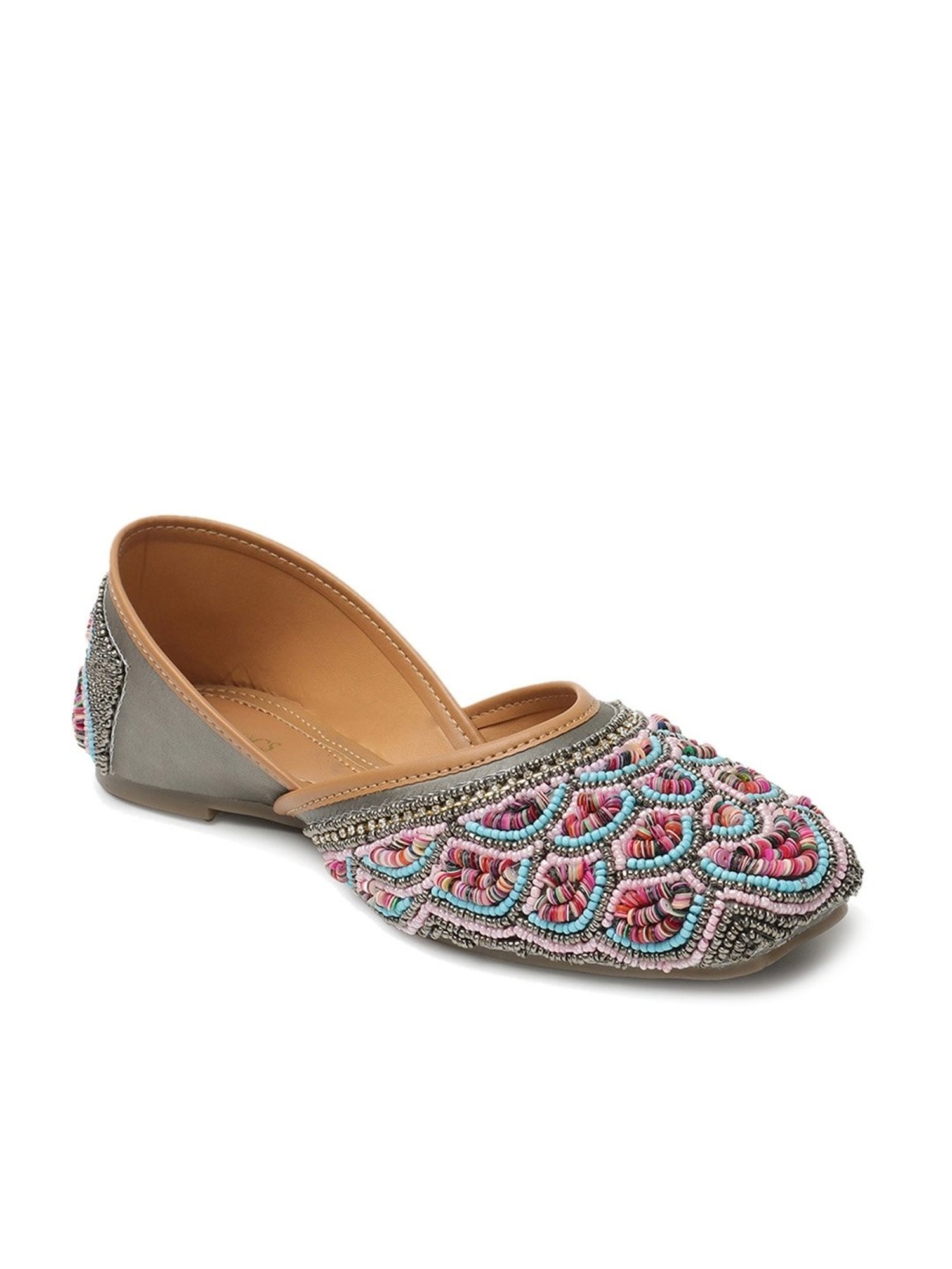 Iconics Women's Grey Ethnic Juttis