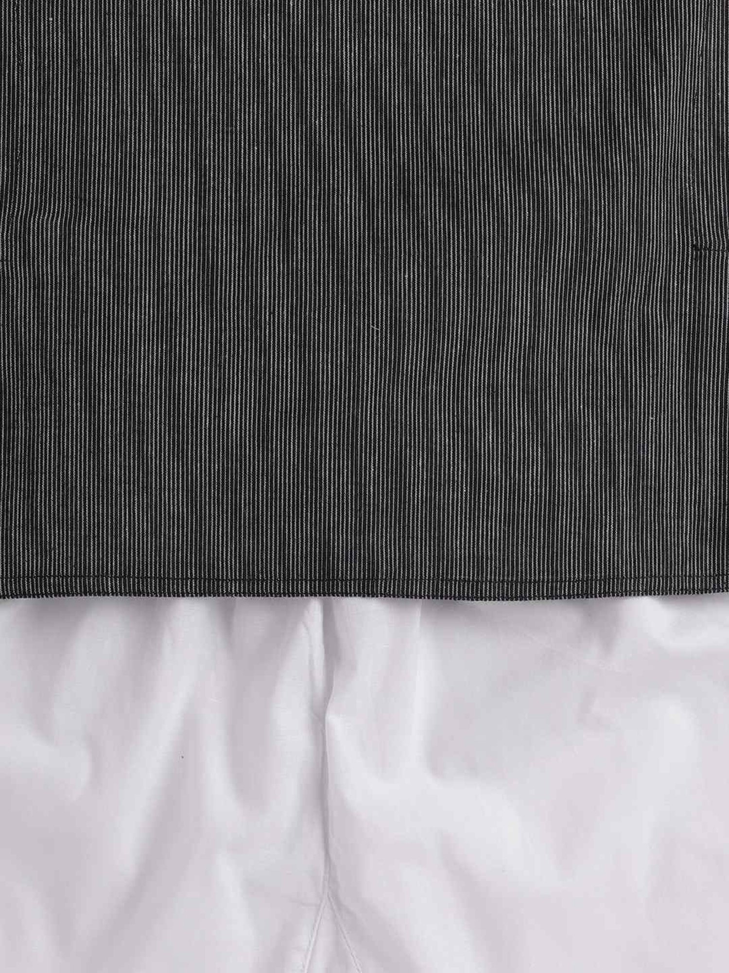 VASTRAMAY SISHU Black & White Cotton Self Kurta Set