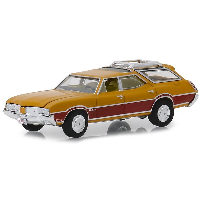 1970 Oldsmobile Vista Cruiser with Wood Grain Paneling and Roof Rack Nugget Gold 1/64 Diecast Model Car by Greenlight