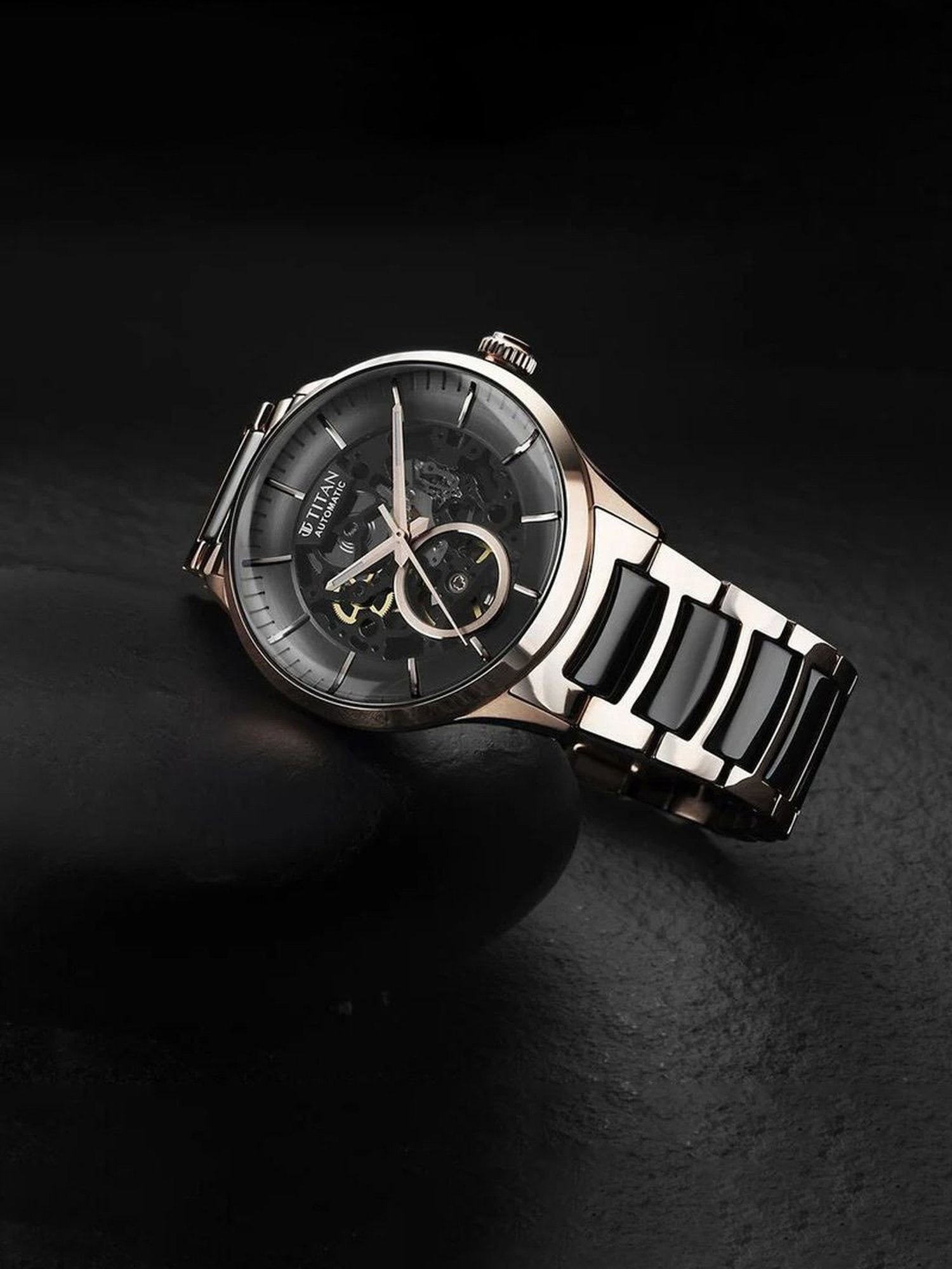 Titan 90174KD03 Analog Watch for Men