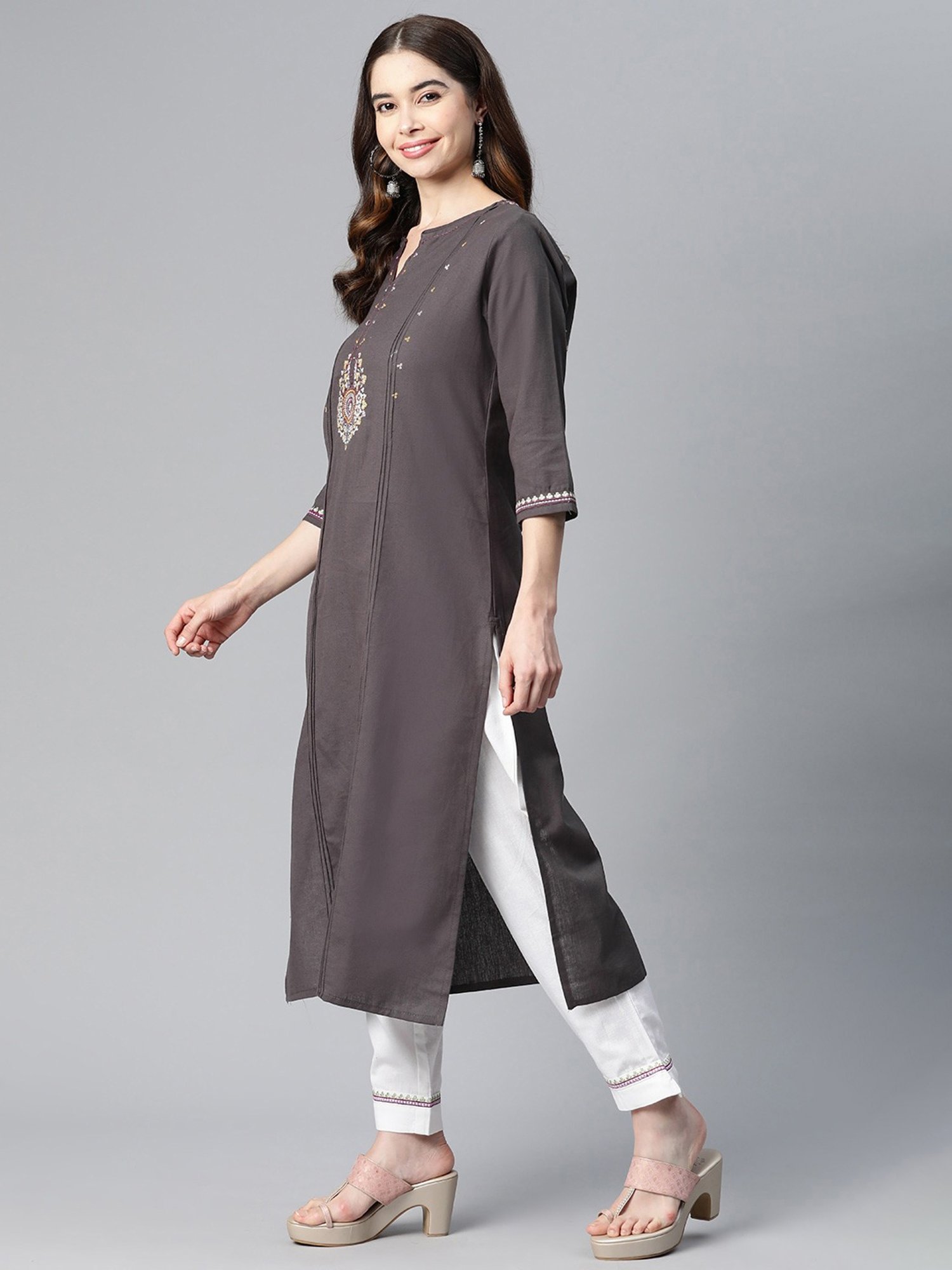 READIPRINT FASHIONS Black & White Cotton Embroidered Kurta Pant Set