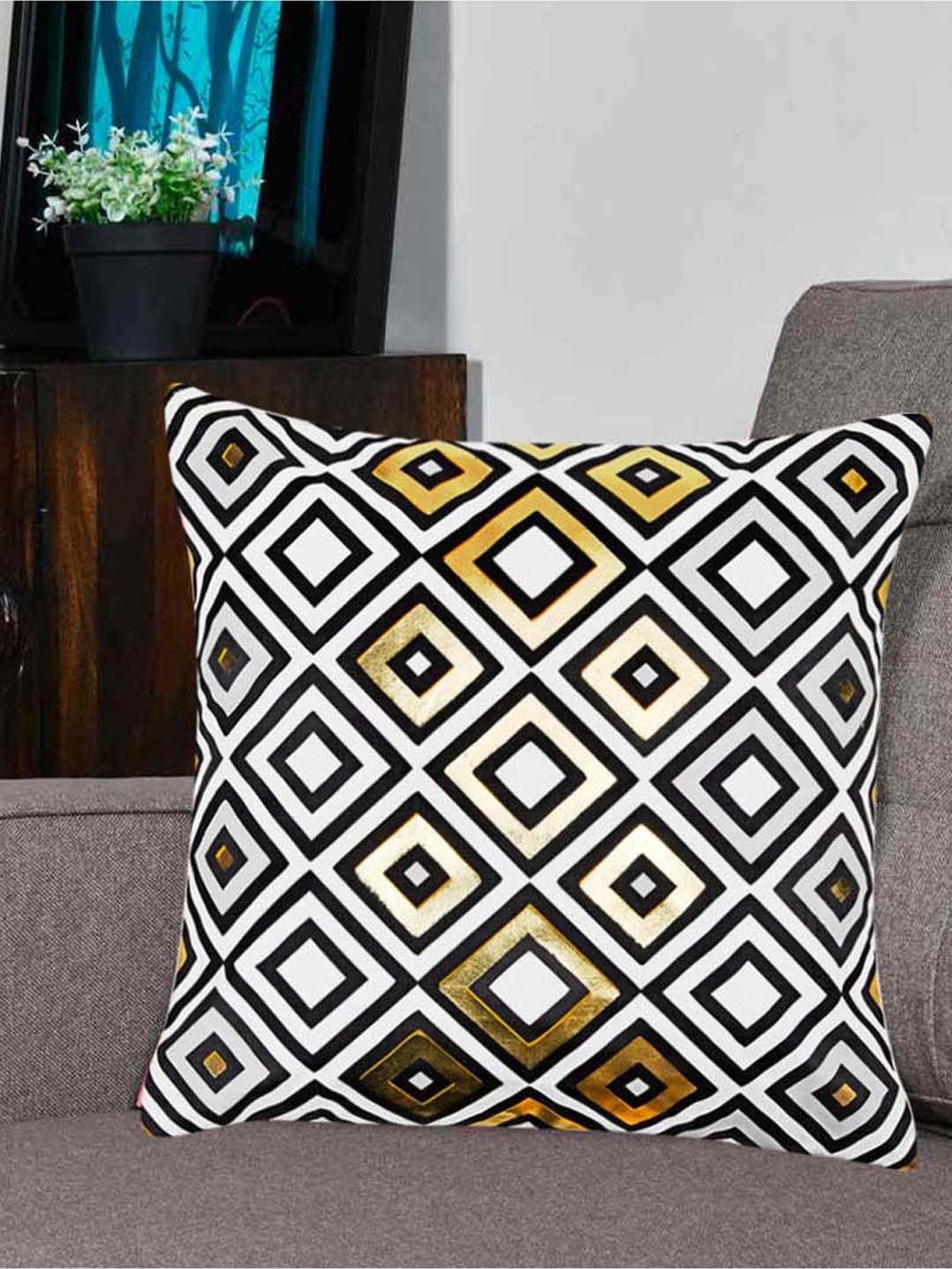 @home Nilkamal Off White & Gold Polyester Cushion Cover