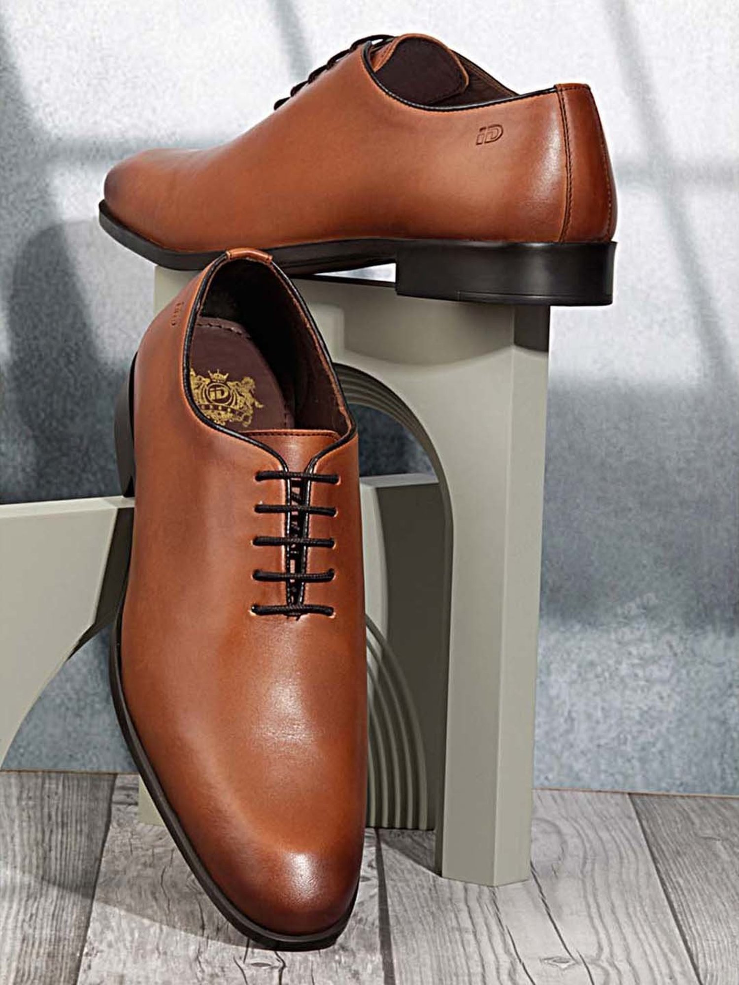 ID Men's Tan Oxford Shoes
