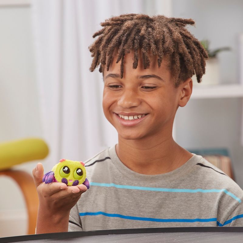 Yellies! Lil' Blinks Voice-Activated Spider Pet