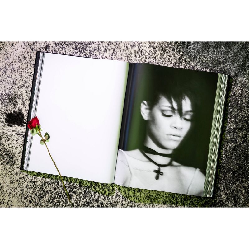 Rihanna: Queen Size - by Rihanna (Hardcover)