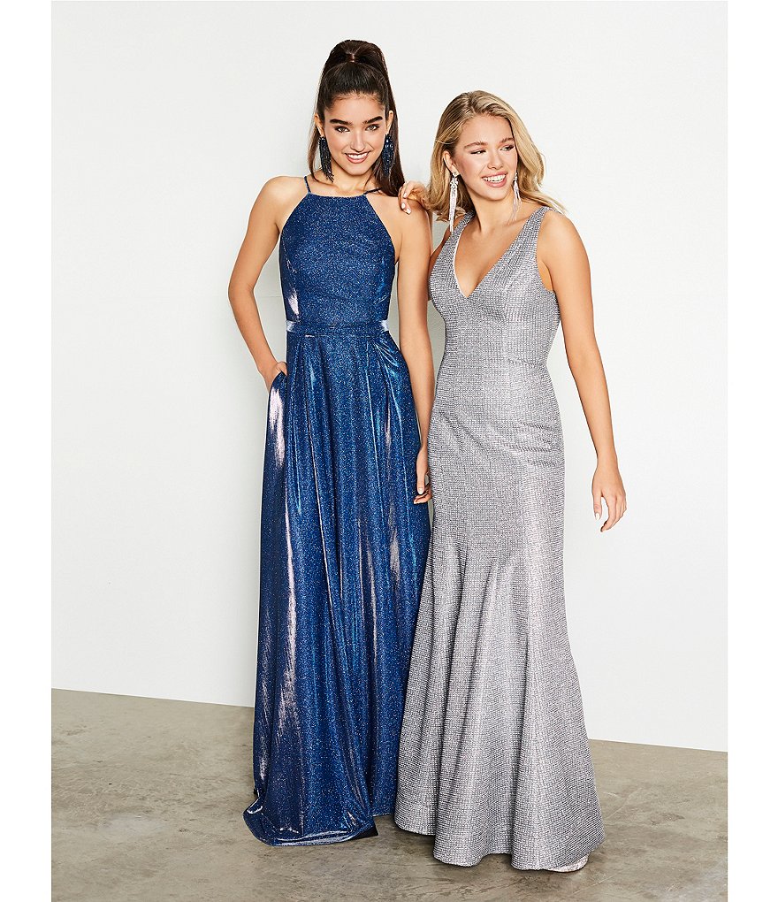 Sequin Hearts Sleeveless V-Neck Glitter Knit Trumpet Dress