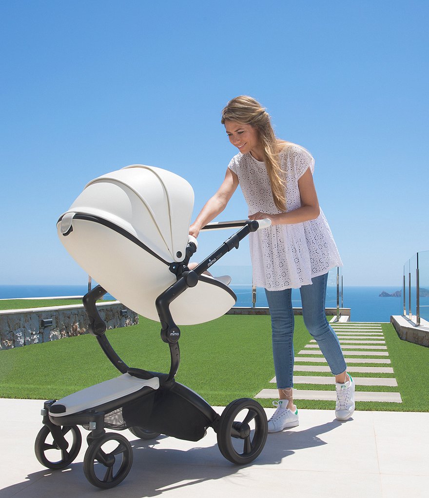 Mima Xari Stroller - Black Chassis with Snow White Reversible Seat and Carrycot