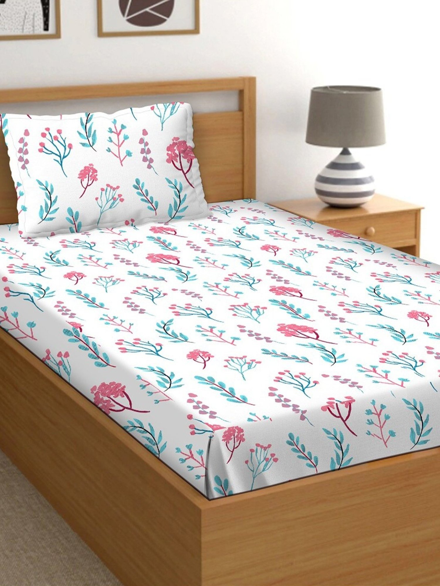 BELLA CASA Orra Printed Multicolor 180 TC Cotton Single 2 Bedsheet with 2 Pillow Covers