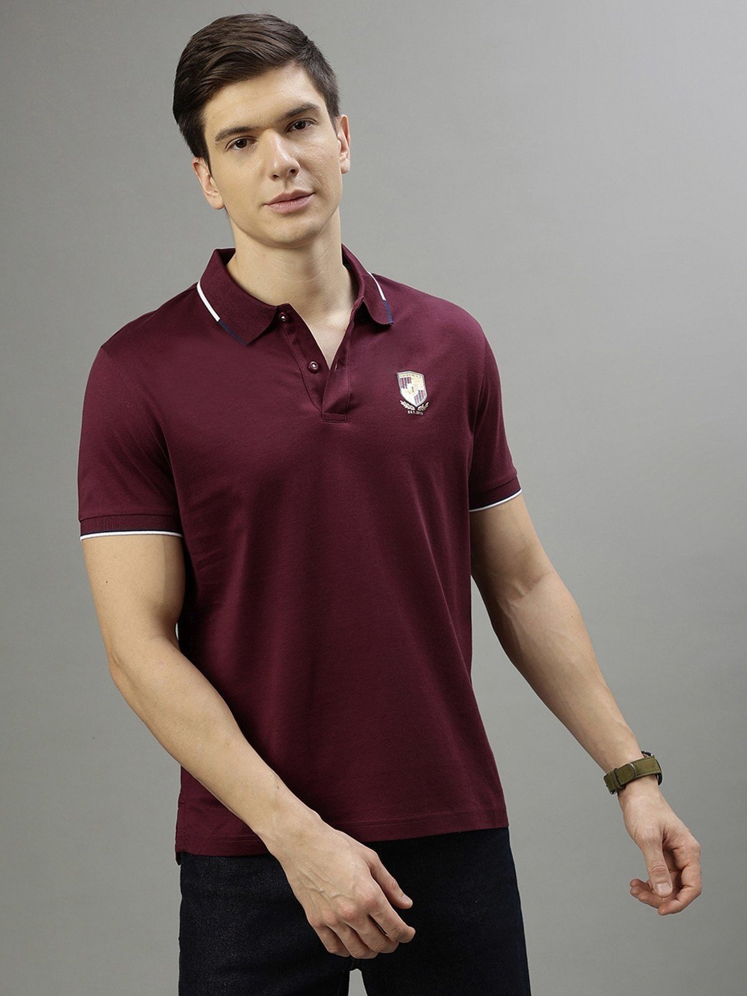 Iconic Men Solid Regular Fit Cotton T-shirt