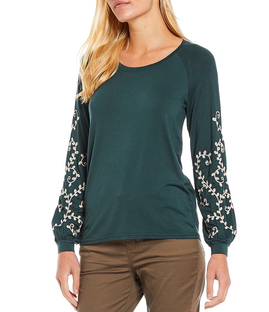 Aventura Chandler Embroidered Long Raglan Sleeve Bubble Cuff Scoop Neck Top