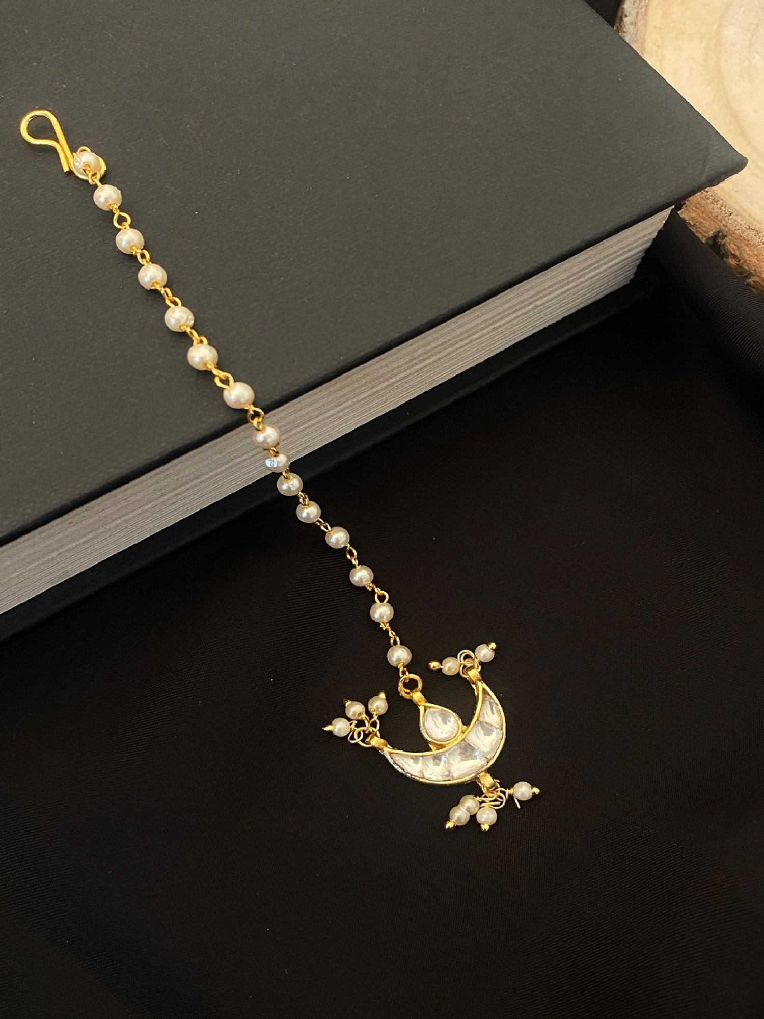 Abdesigns Elite Pachi Kundan Gold-Plated Maang Tikka