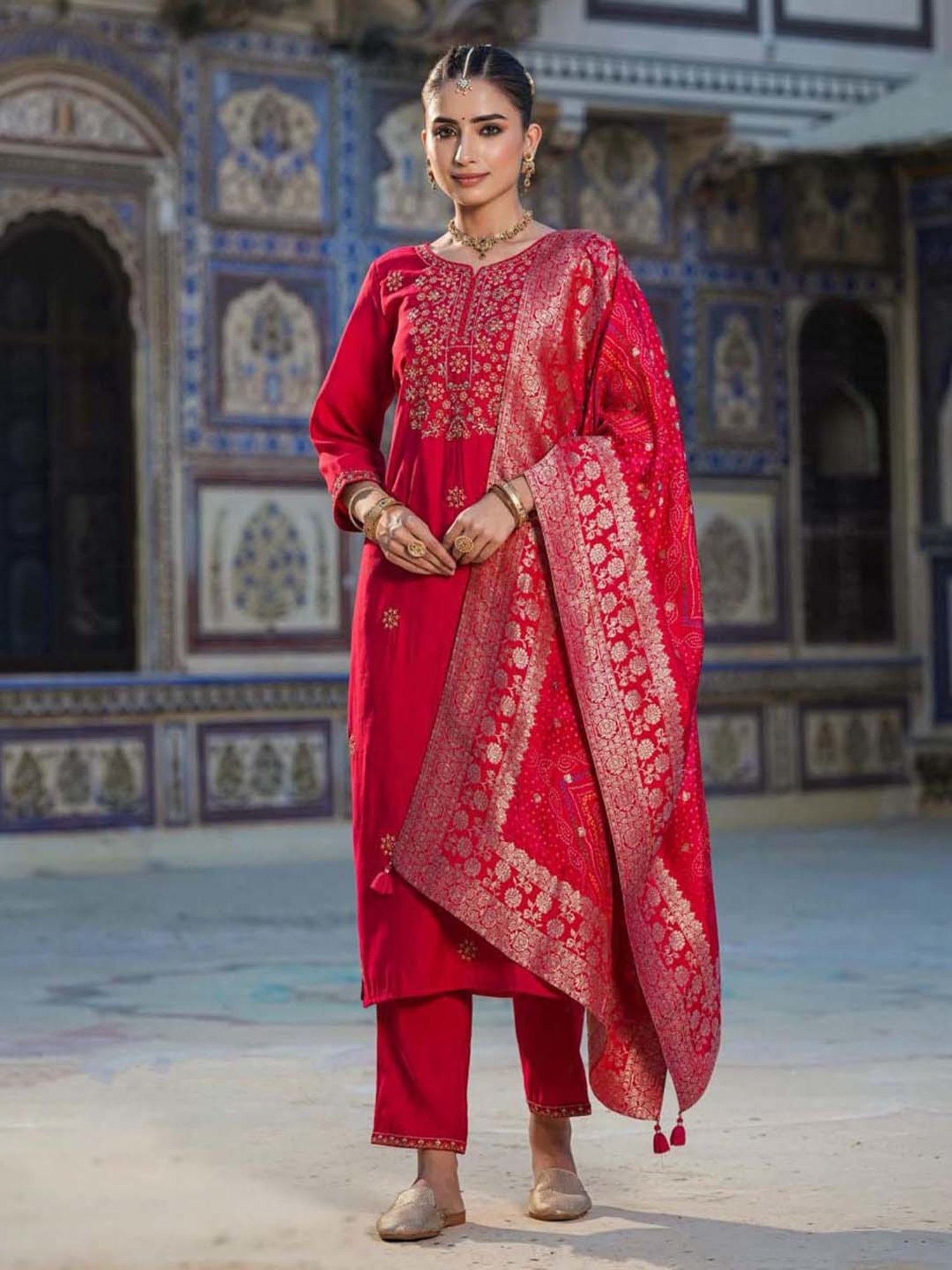 SCAKHI Pink Embroidered Kurta Pant Set With Dupatta