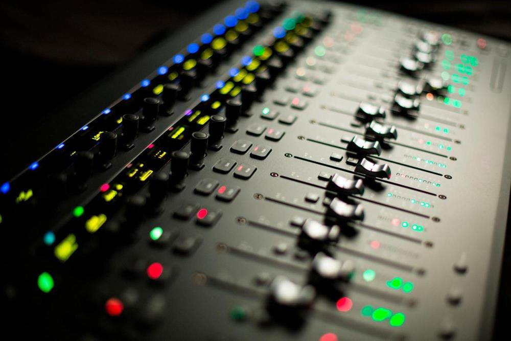 Numark M6 4-Channel USB DJ Mixer