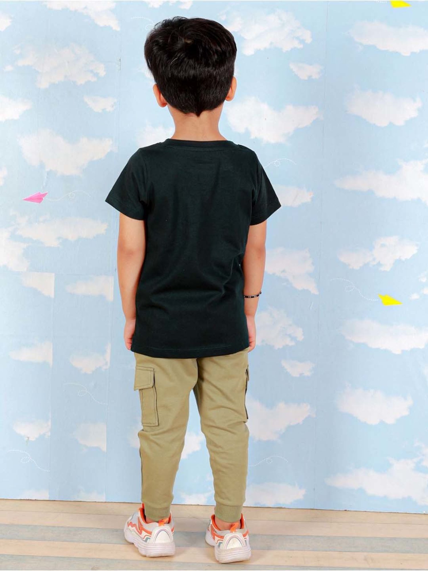 The Mom Store Kids Black & Green Cotton Printed T-Shirt Set