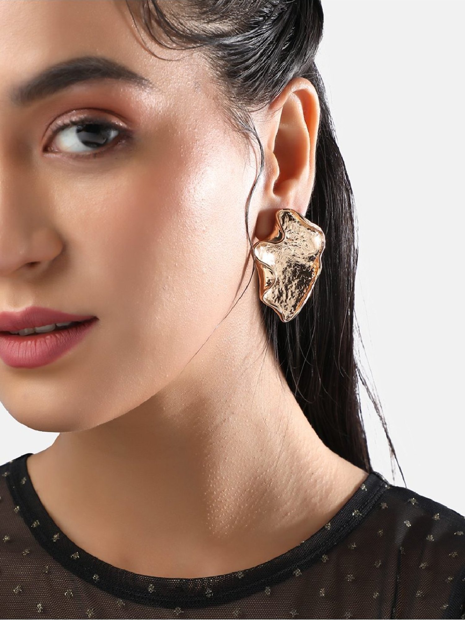 Sohi Women's Metallic Wave Stud Earrings  Champayne Gold