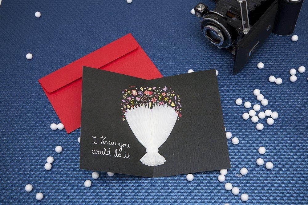 YURICOM Handmade Honeycomb Pop Up Greeting Card (Pack of 1, Bouquet_01)