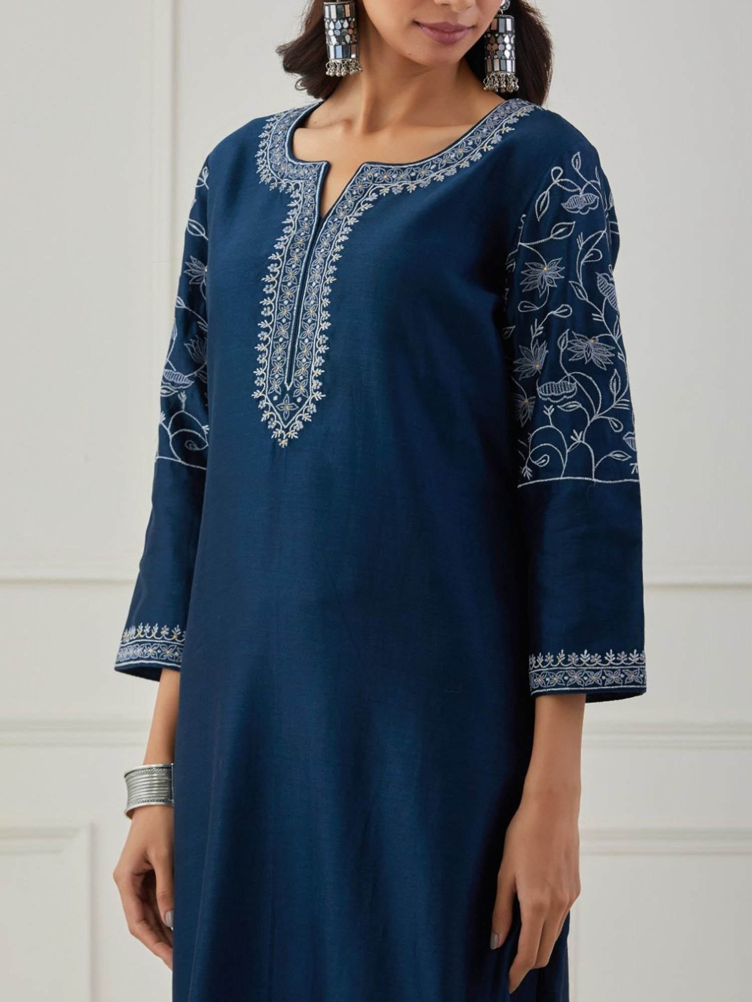 Priya Chaudhary Blue Bandhan Embroidered Chanderi Silk Kurta with Pants and Dupatta