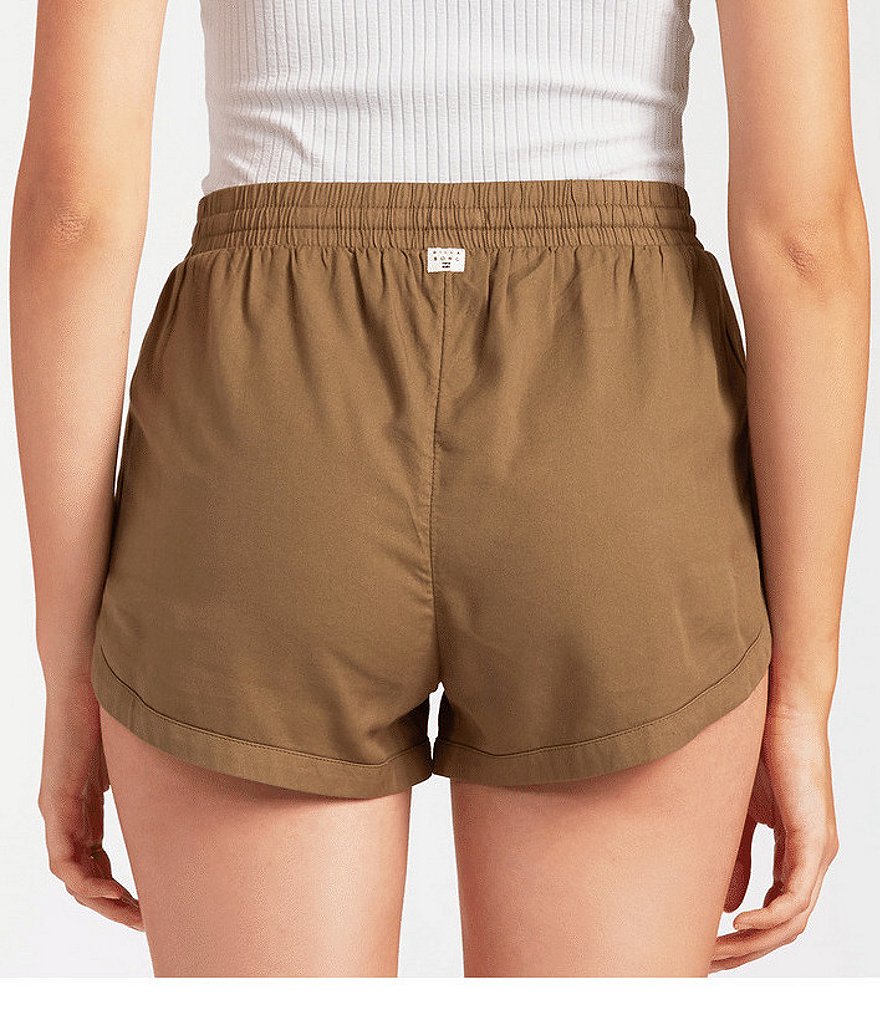 Guess Brynn Tropical Floral Mid Rise Linen Shorts