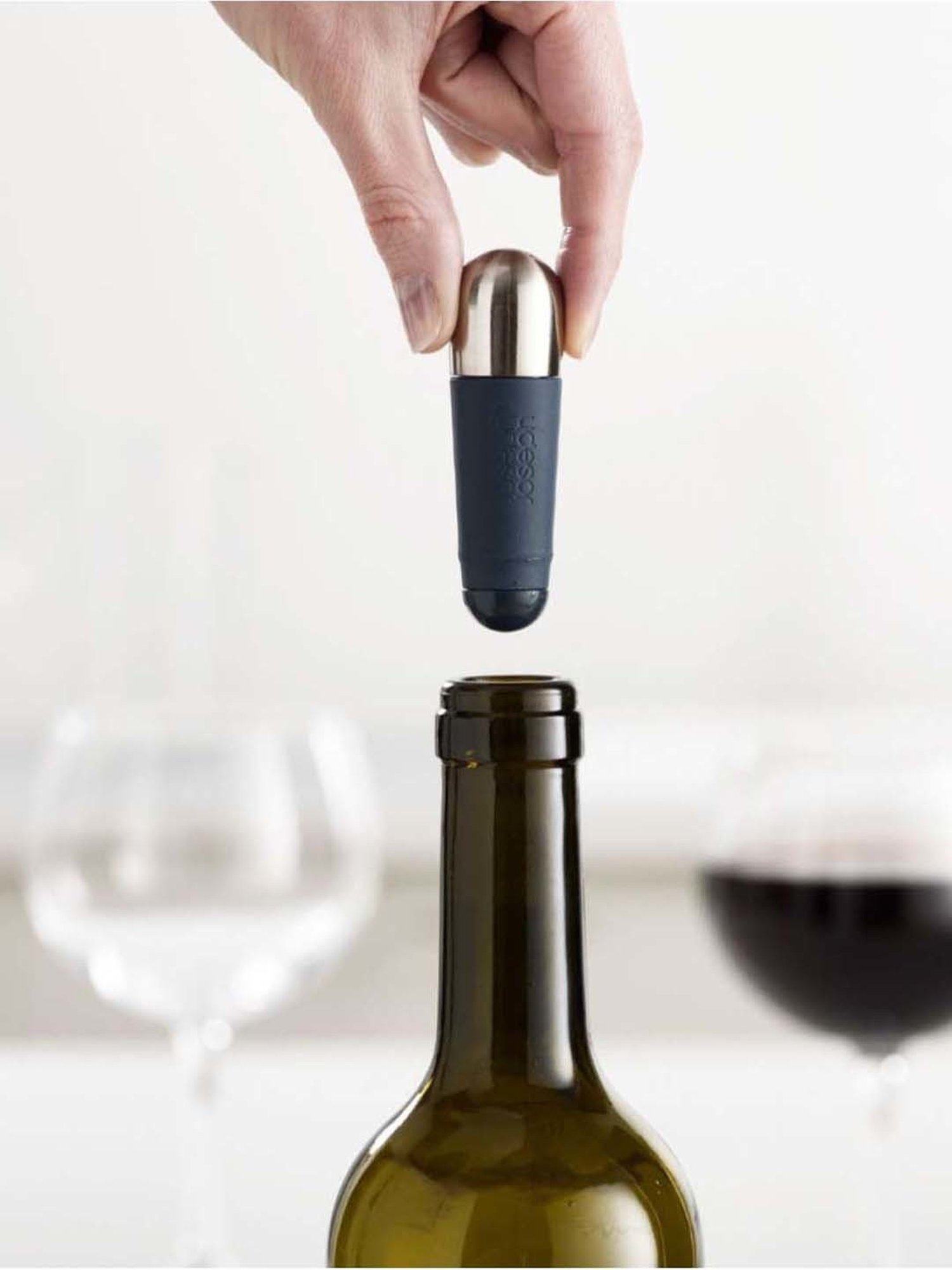 Joseph Joseph BarWise Blue Stainless Steel Twist-Lock Wine Stopper