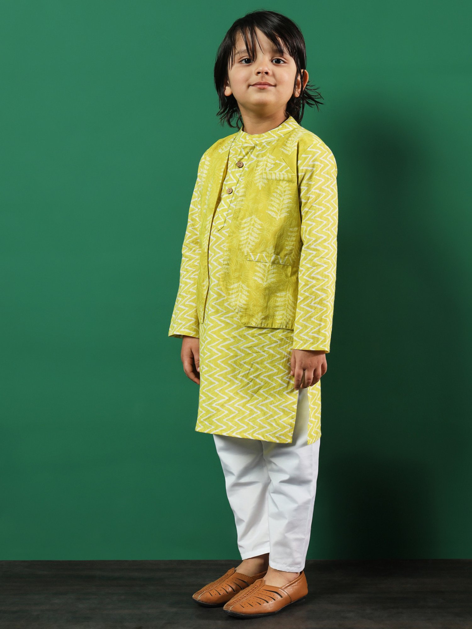 READIPRINT FASHIONS Kids Green & White Printed Full Sleeves Jacket Style Kurta with Pyjamas