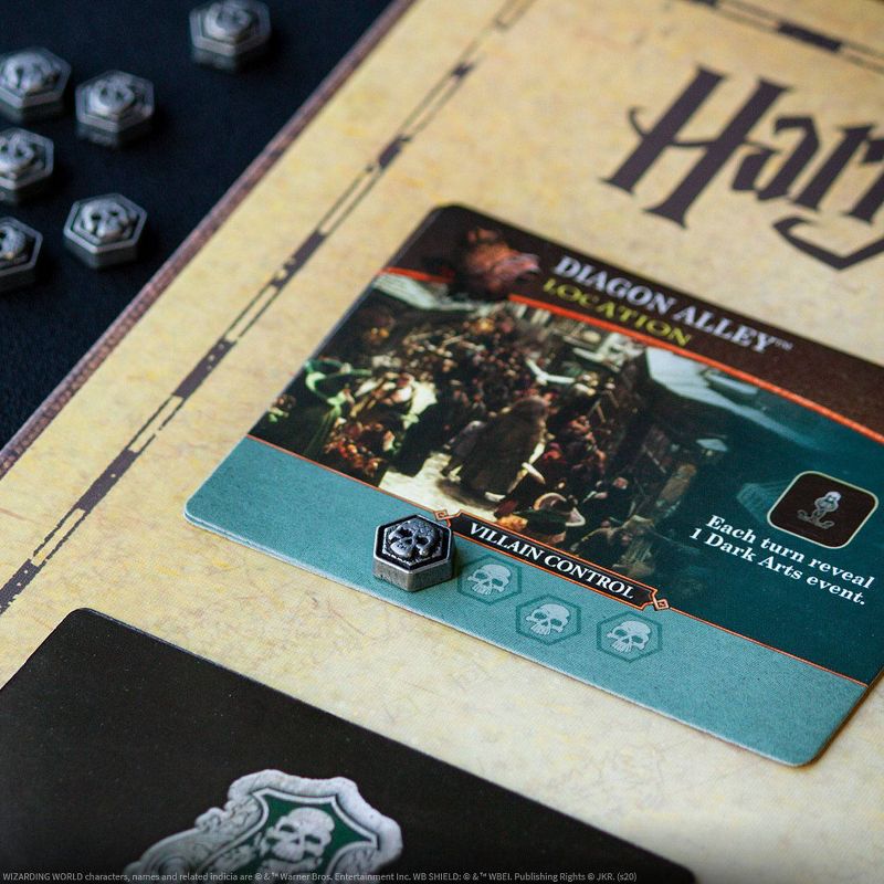Harry Potter Hogwarts Battle Deckbuilding Game