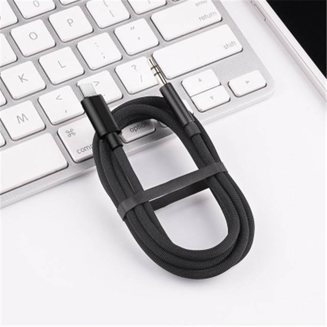 Applicable TYPE-C to 3.5mm digital audio DAC decoding car AUX audio transmission adapter cable 2 meters