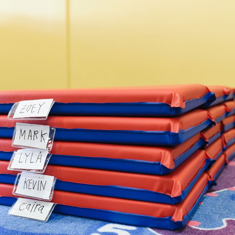 ECR4Kids Heavy-Duty 4-Fold Daycare Rest Mat with Name Tag Holder, 2in Thick, 5-Pack - Red/Blue