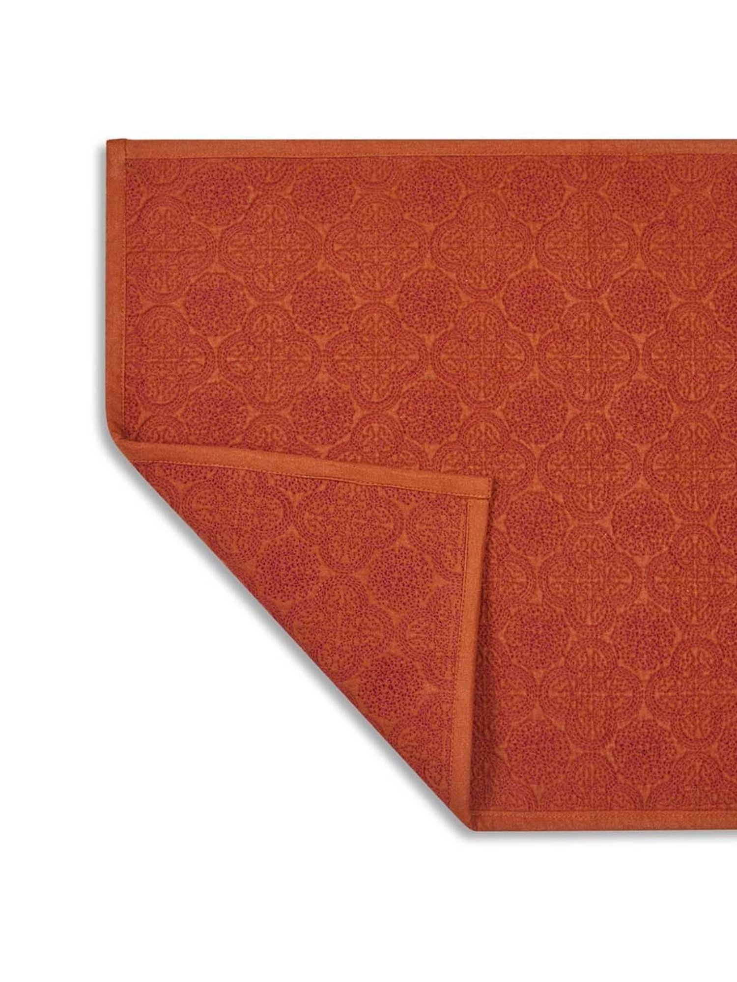Table Runner with 4ct Placemats - Bullseye's Playground™