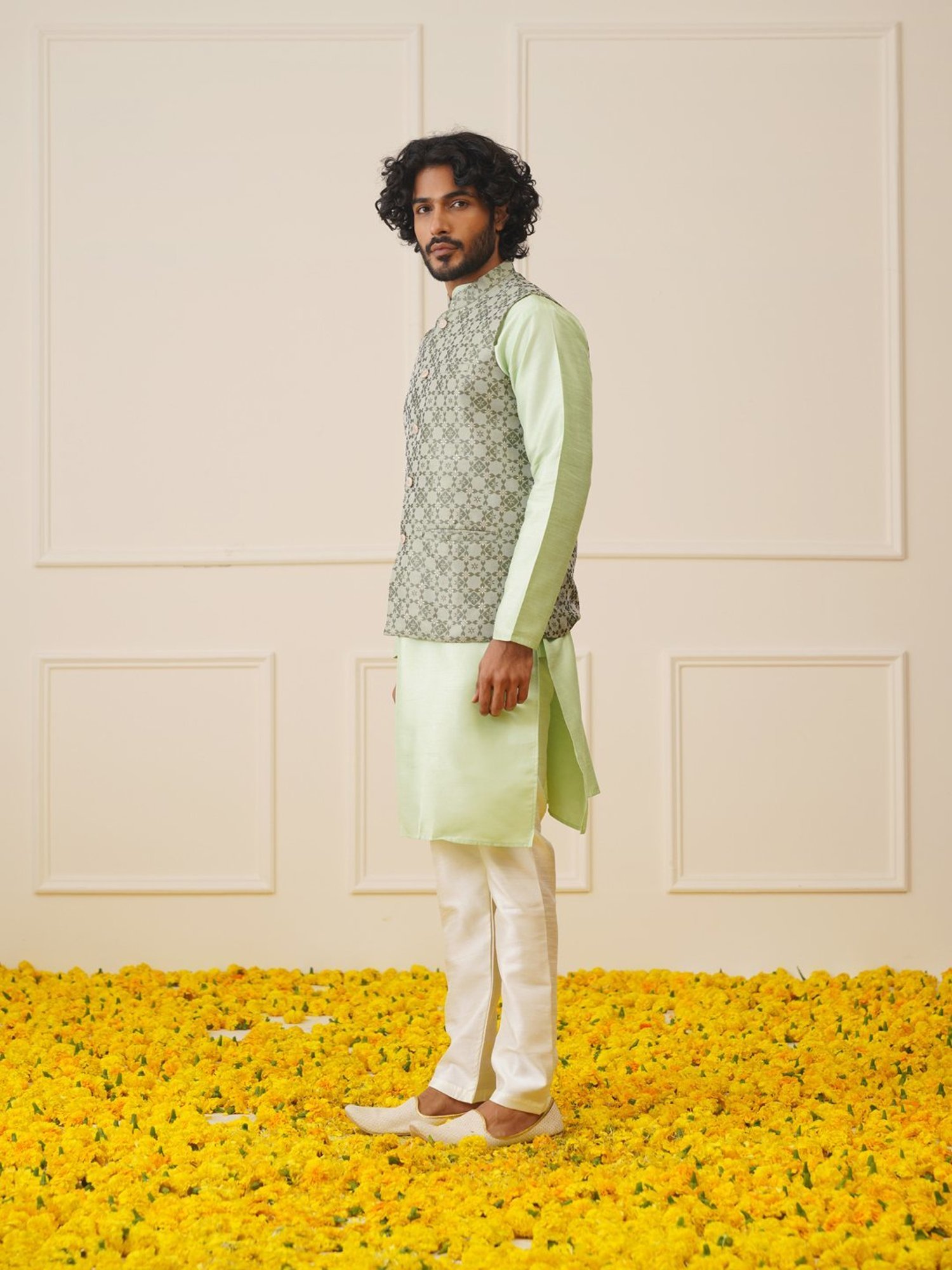 Jompers Pista Regular Fit Embroidered Nehru Jacket