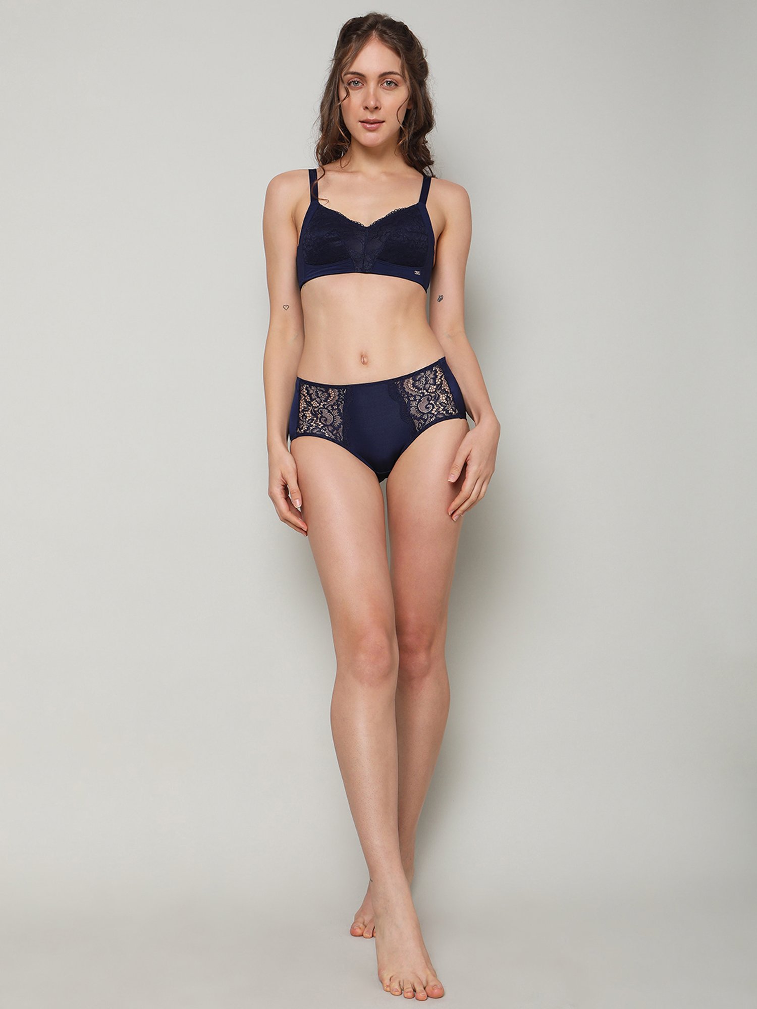 Vero Moda Intimates Navy Lace Full Coverage Bra
