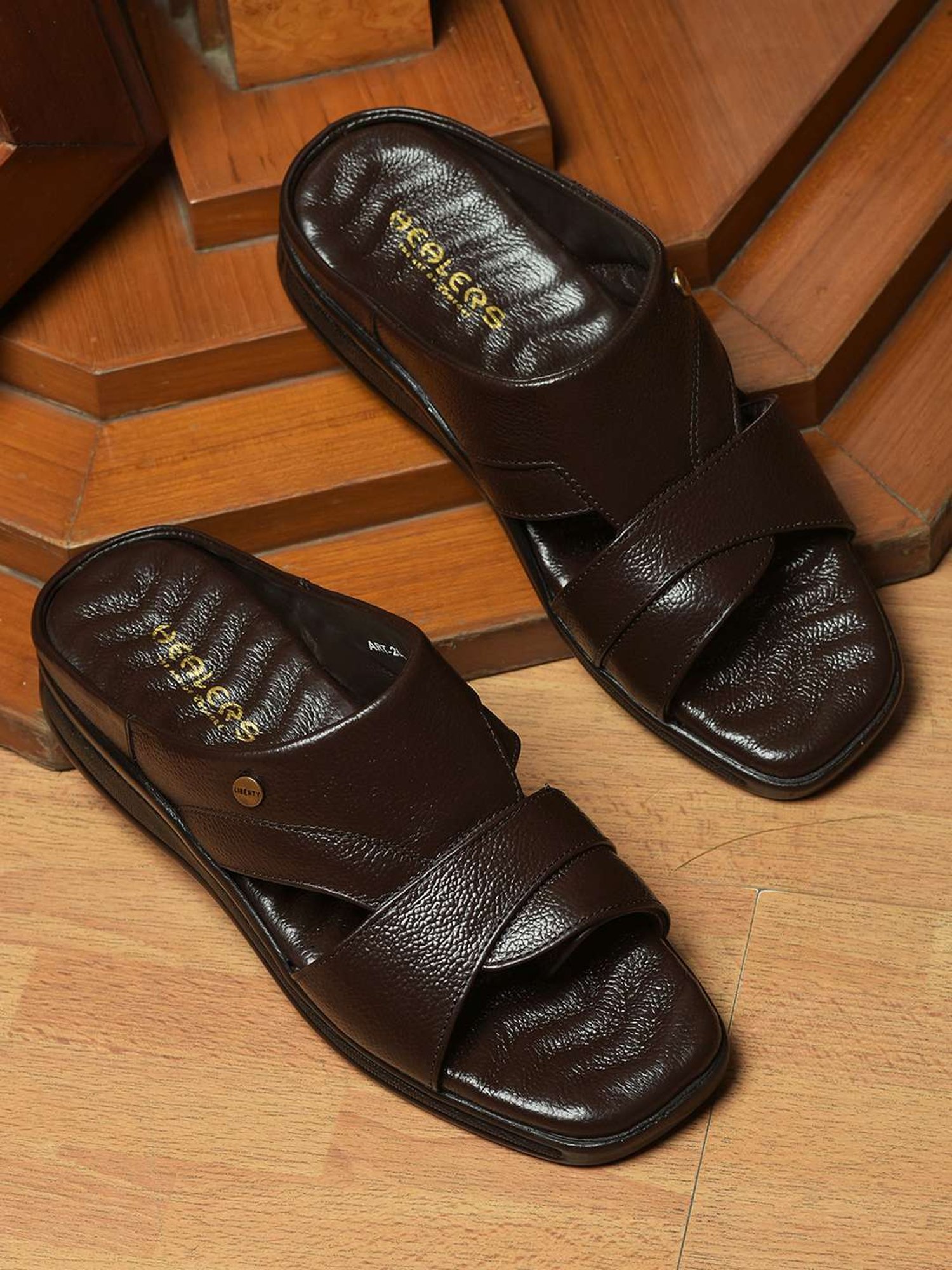 Healers by Liberty Men's Brown Toe Ring Sandals